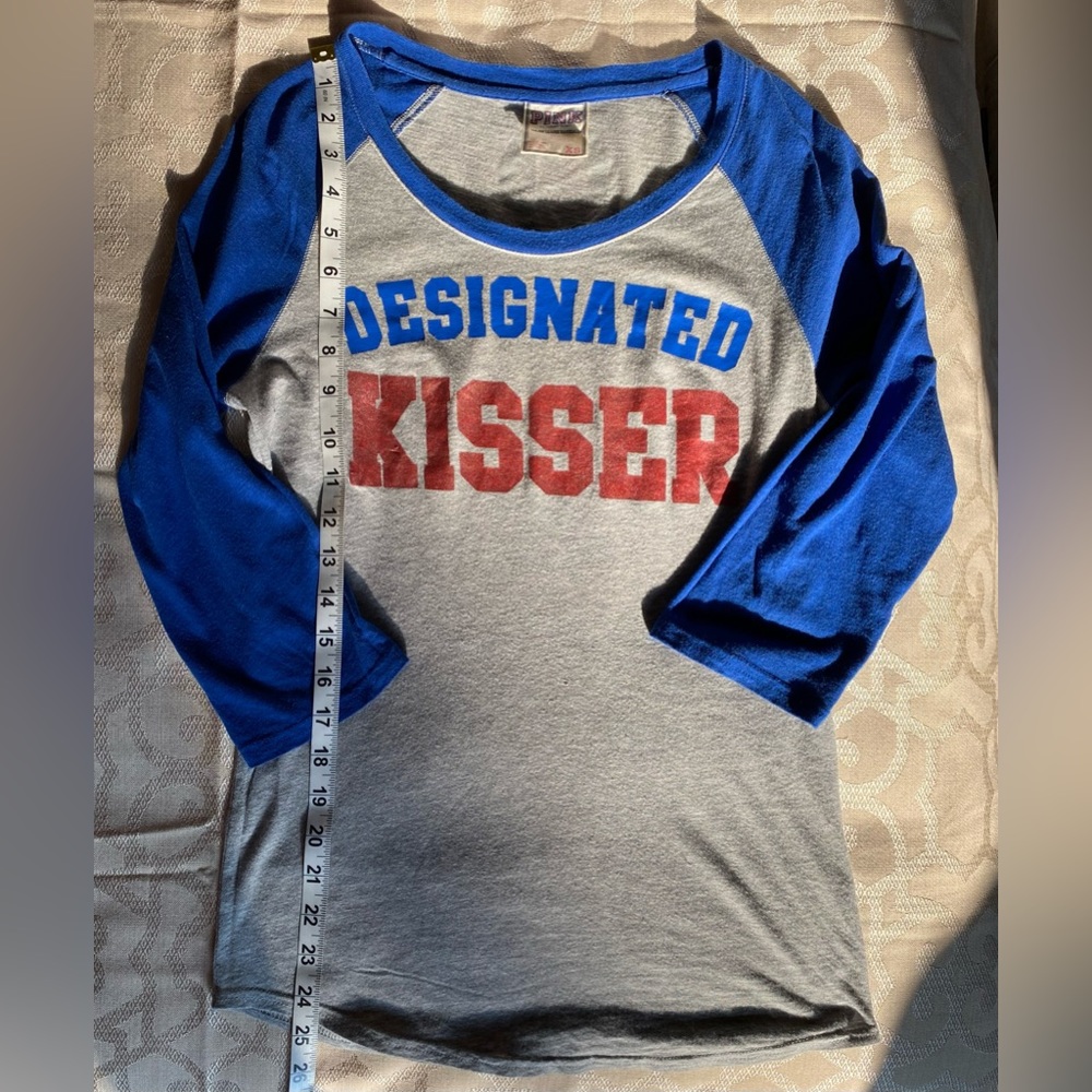 Victoria’s Secret PINK Chicago Cubs Designated Kisser Baseball Tee XS ⚾️ - Picture 7 of 9